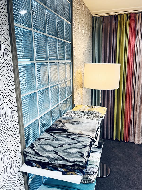 クラブのオーダーカーテン