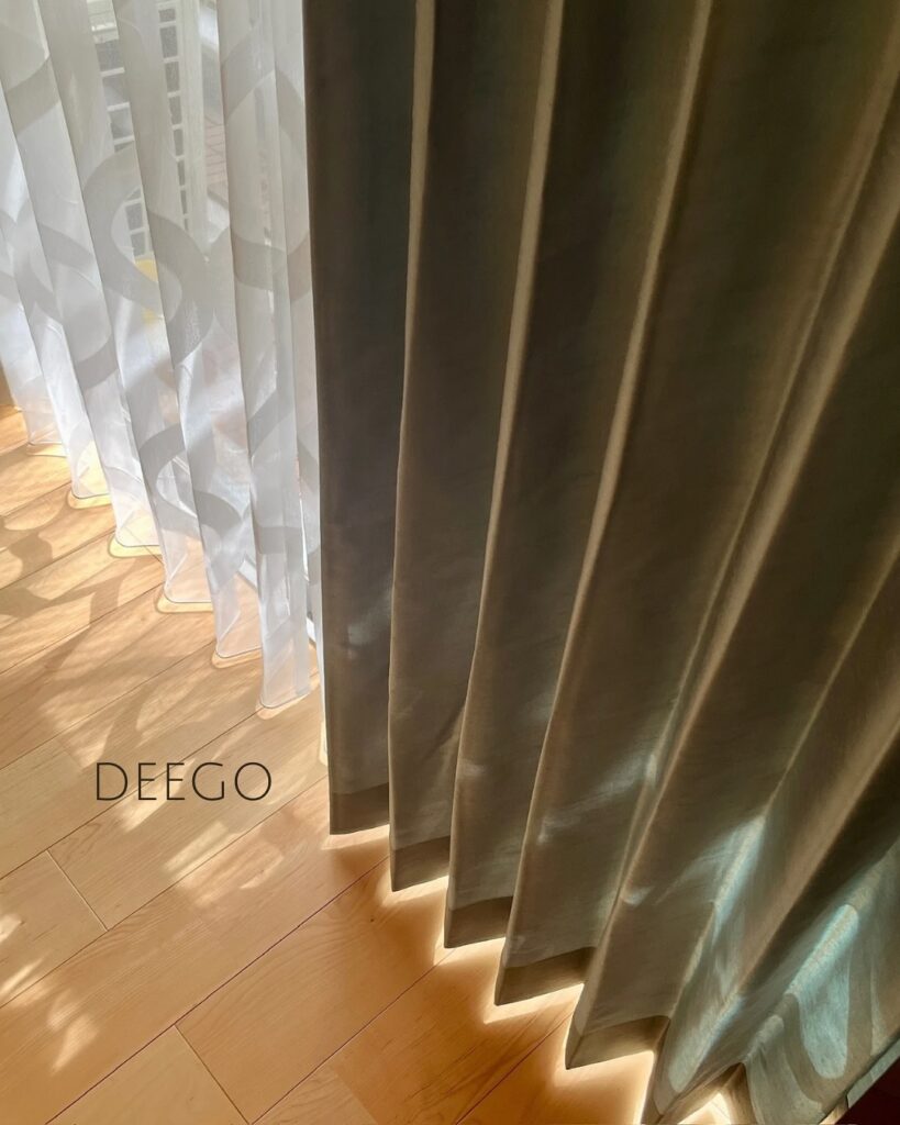 ドレープカーテン　レース